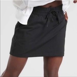 Athleta hybrid excursion skort black tie waist tennis golf athletic size 4